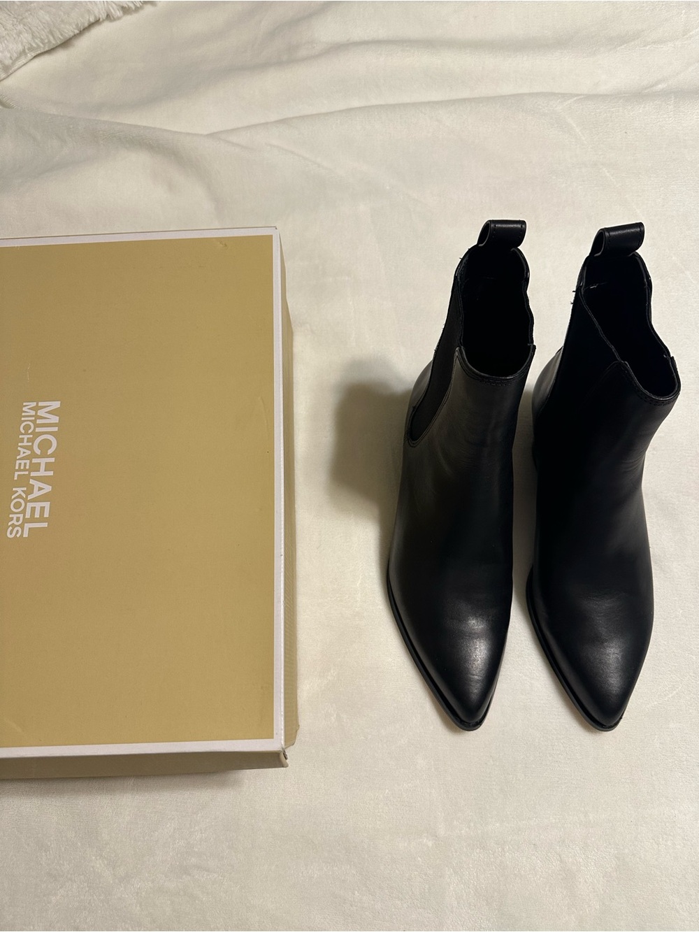 Michael Kors Black Leather Pointed Ankle Booties with Block Heel - Picture 2 of 8
